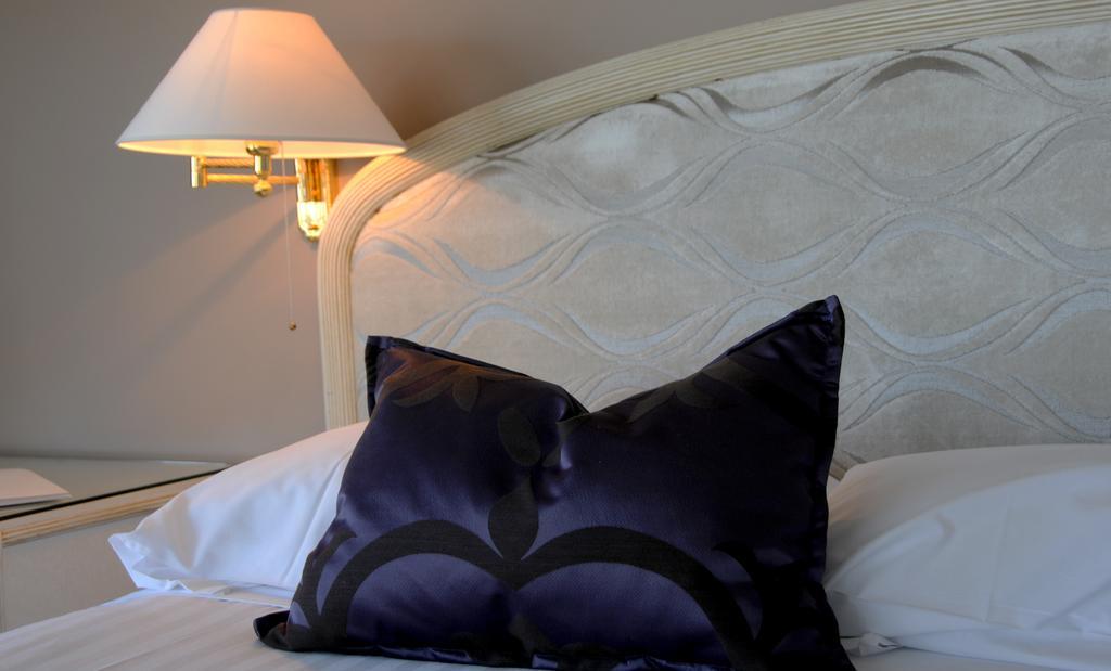 Vista Palace Hotel&Beach Resort - Monte Carlo View روكوبرُن كاب مارتي الغرفة الصورة
